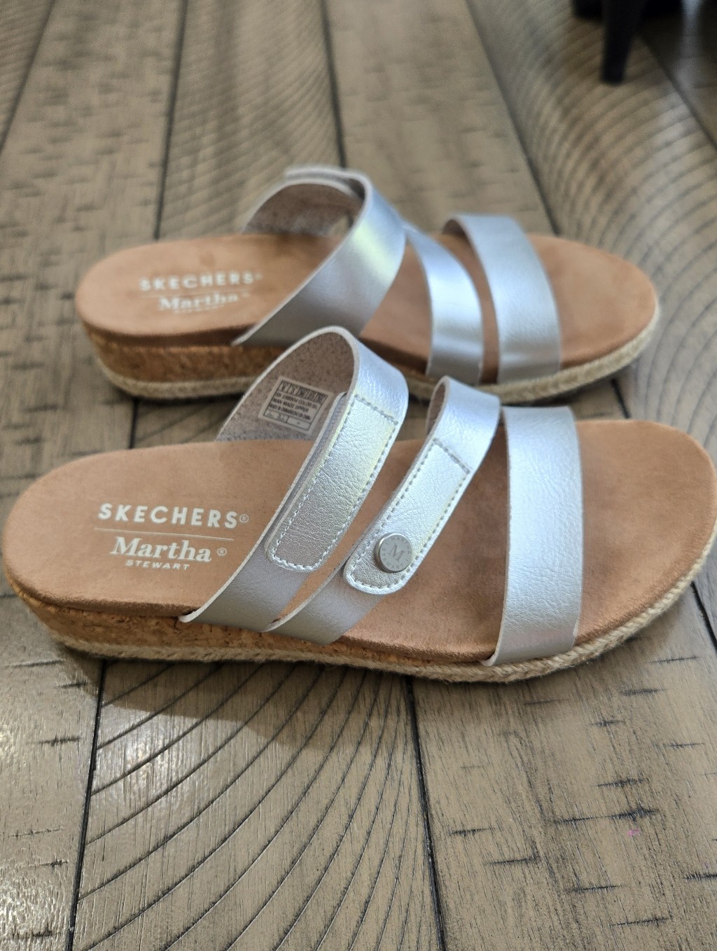 New Skechers Martha Stewart Metallic Silver TripleStrap Slide Sandals